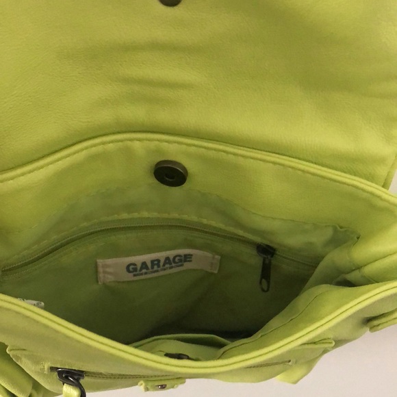 Garage Crossbody Purse - Picture 5 of 8